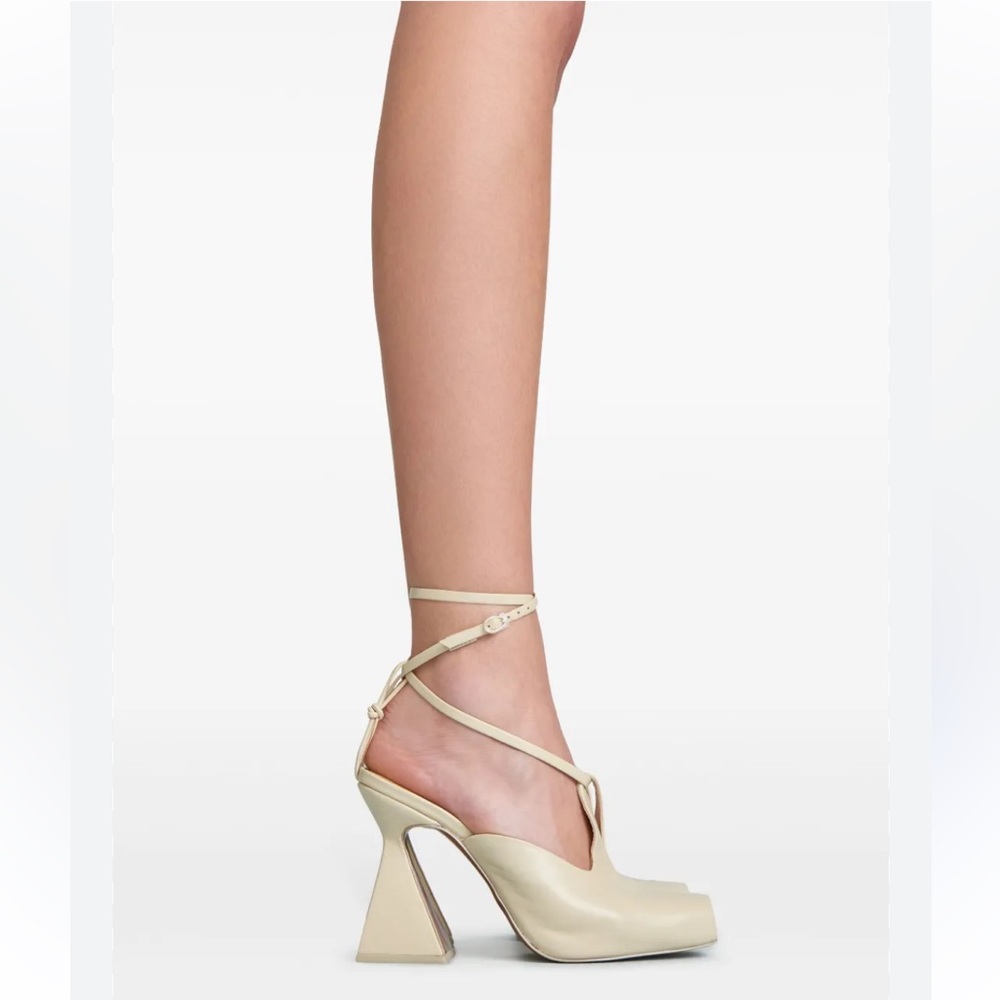 CULT GAIA
102mm Lorena Pumps in Natural
$528 women size 38 new
